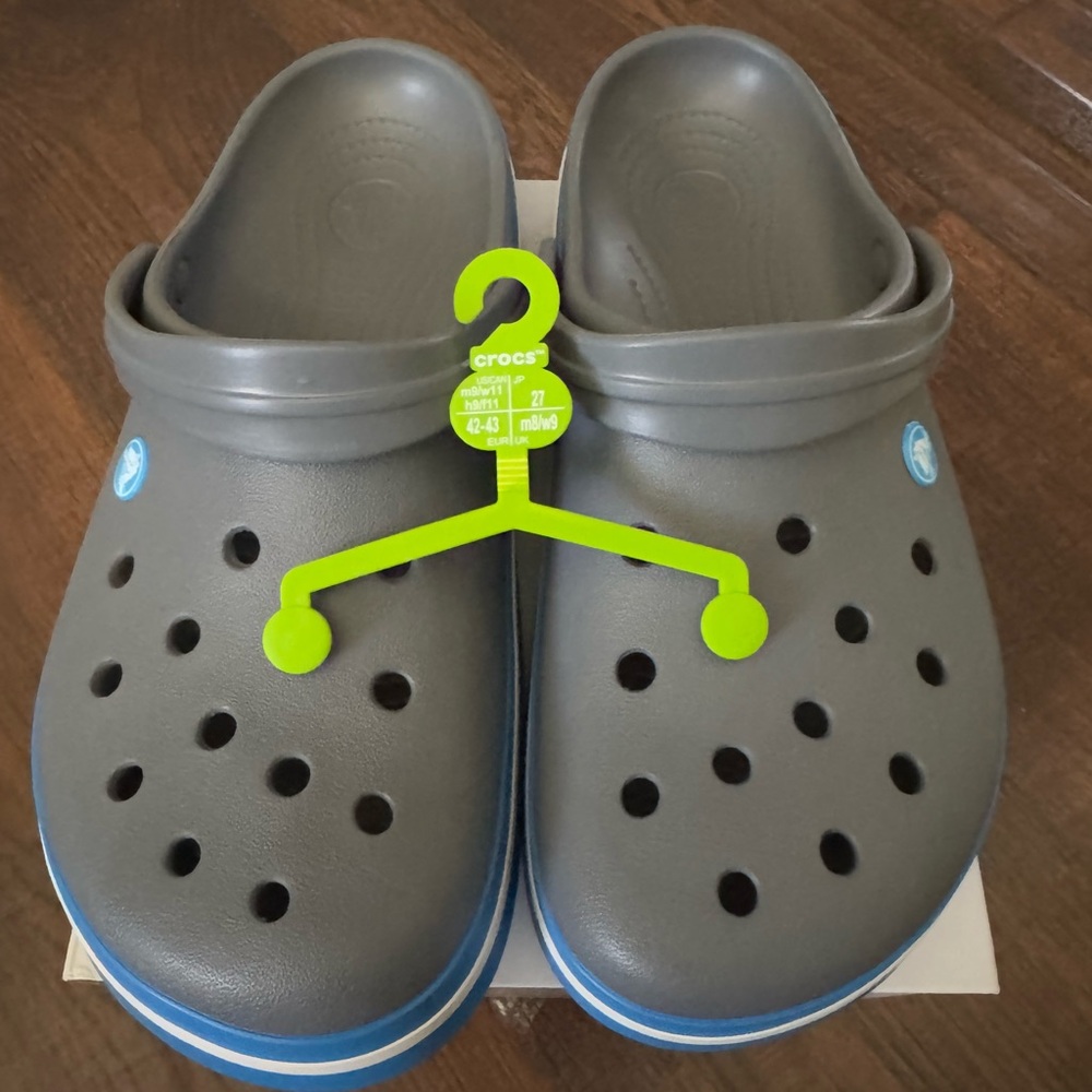 Crocs!  New!  Men9/Women11